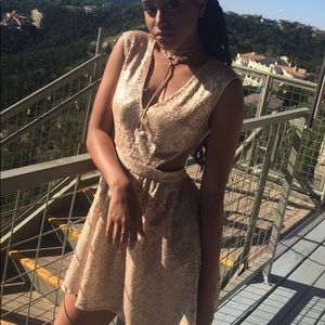 GOLD SEQUINED PROM DRESS